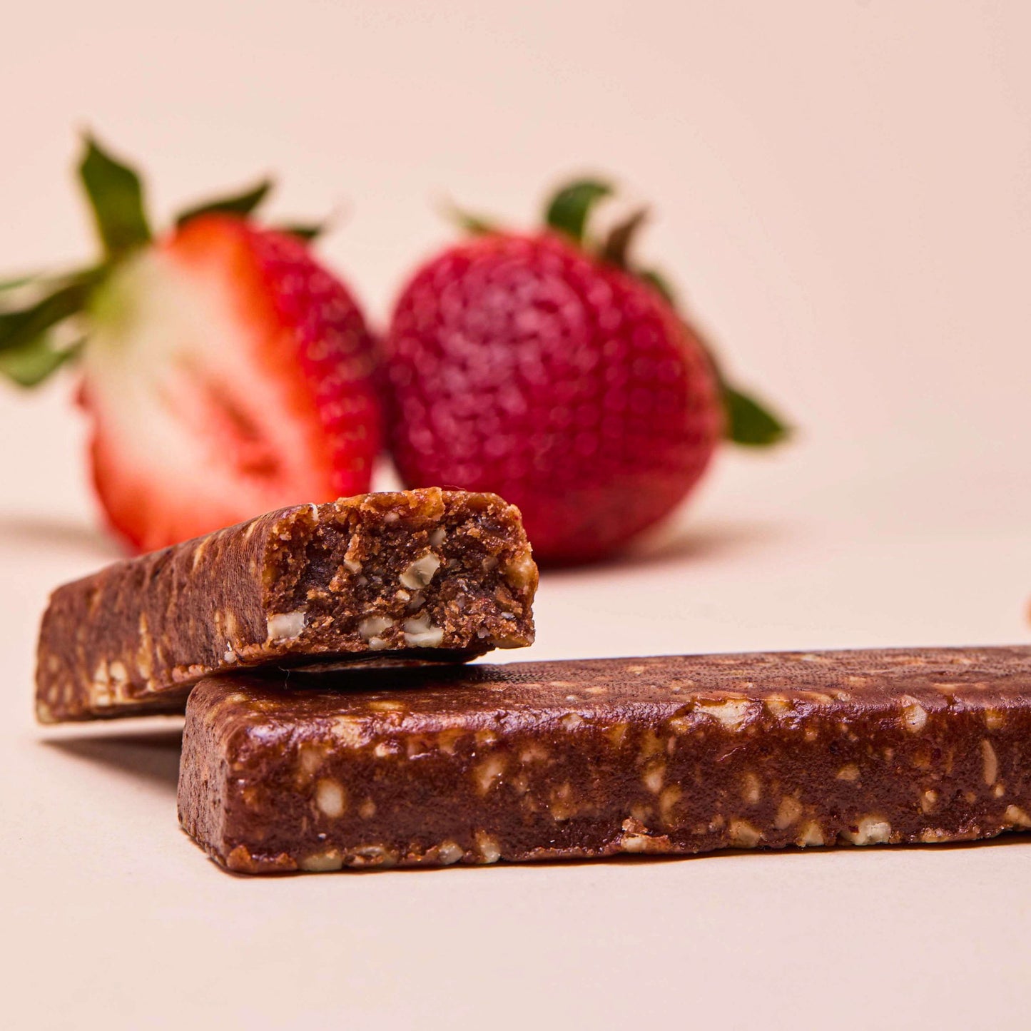 Fruit Bar Strawberry Cranberry Nuts - Oh!My Snacks