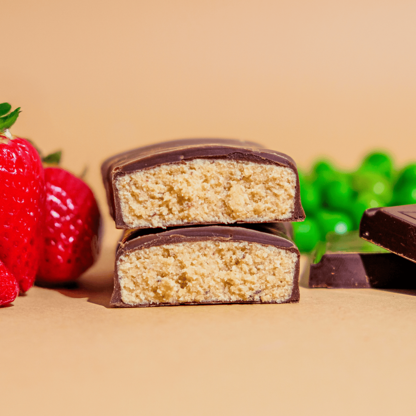 Pea Protein Bar With Strawberry and Hemp Seeds - Oh!My Snacks