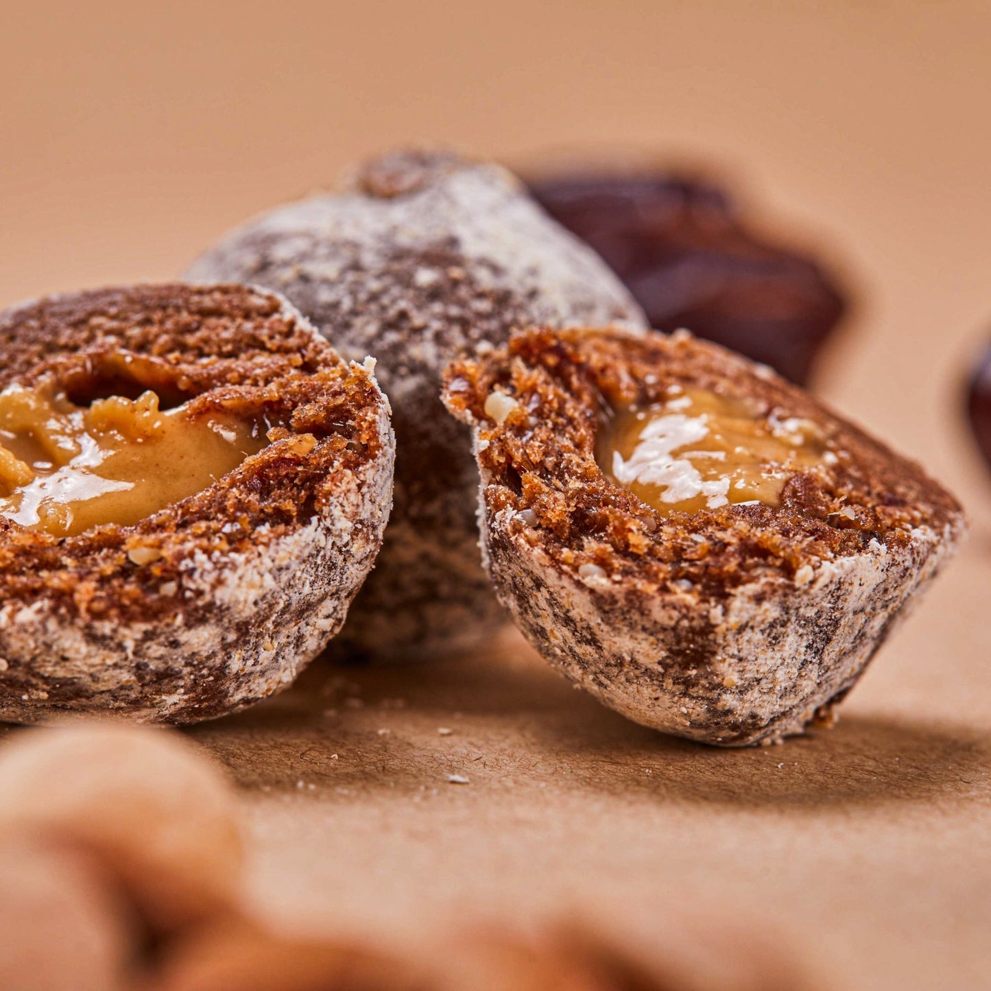 Protein Balls with Cinnamon and Almond Cream - Oh!My Snacks