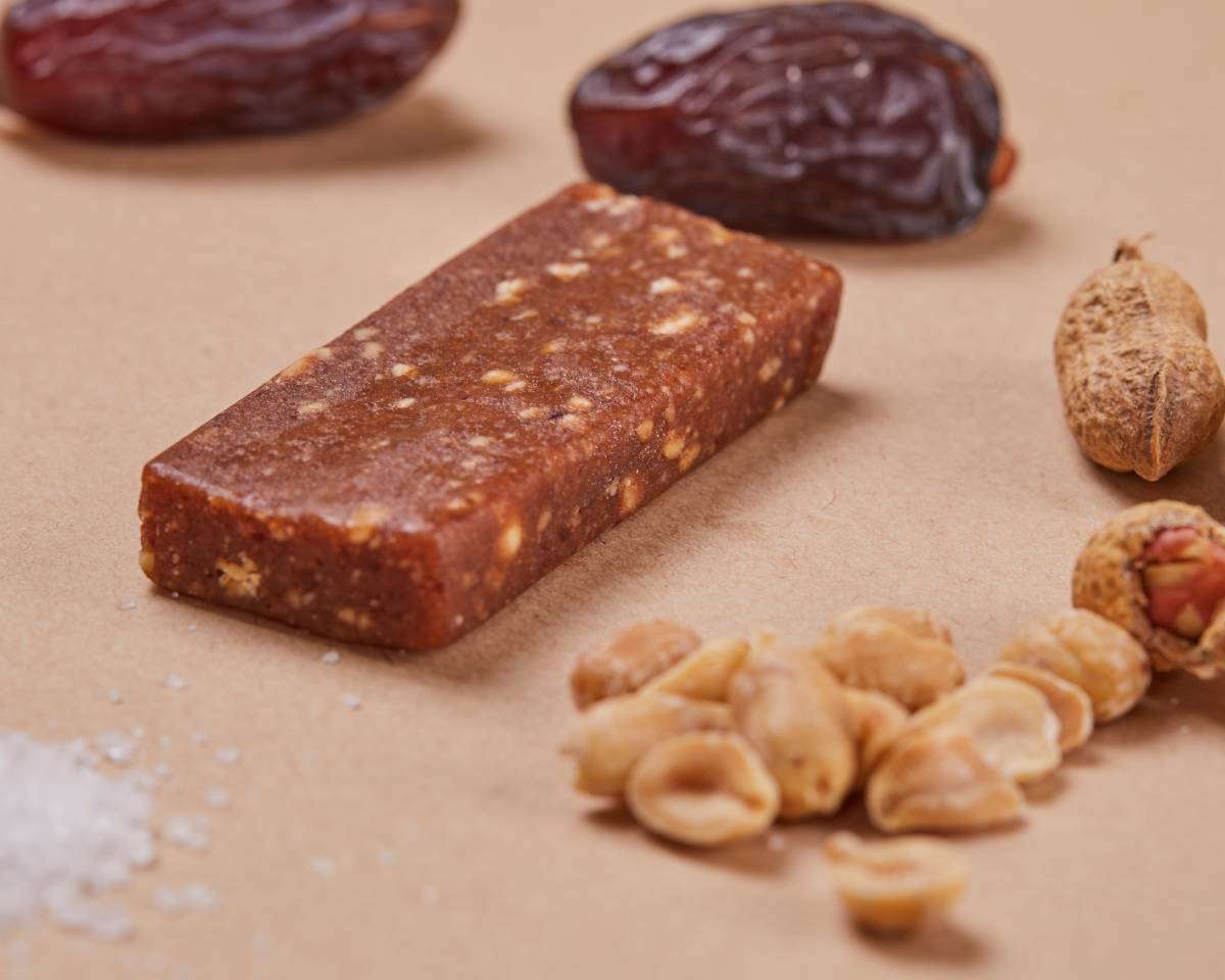 BYO Raw protein bar with salted peanuts - Oh!My Snacks