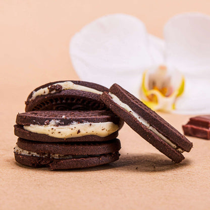 cocoa sandwich cookies with vanilla filling - Oh!My Snacks