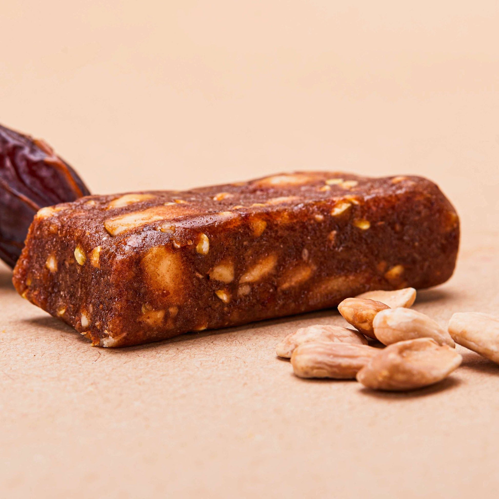 Raw Bar Crunchy Almond - Oh!My Snacks